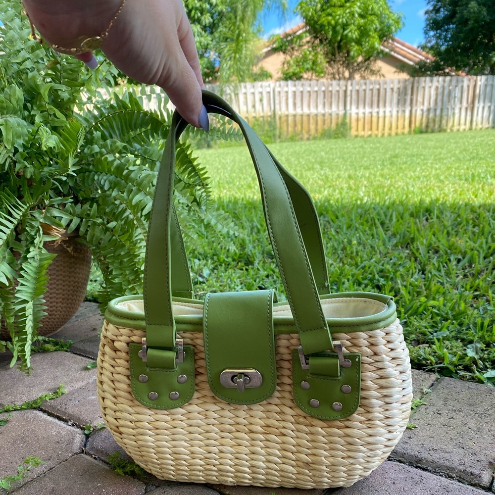 Woven sea grass bag